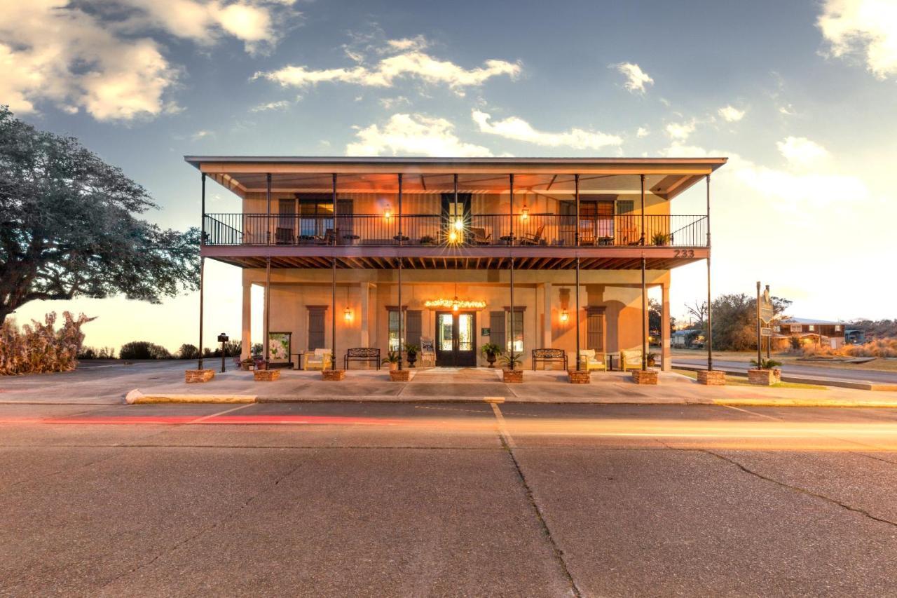 The Bank Hotel Lake Arthur 外观 照片